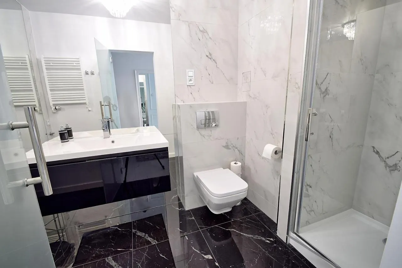 Crystal Apartament 80M Od Plazy, Przy Latarni Morskiej Kolobrzeg